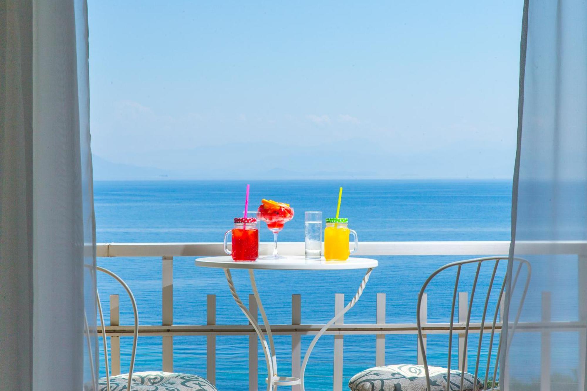 Camera Familiare con Vista Mare